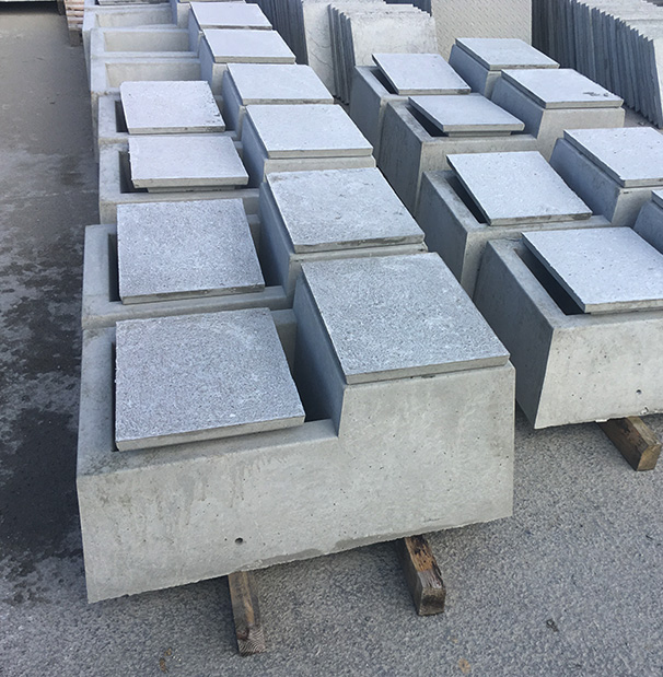 Single drinking trough