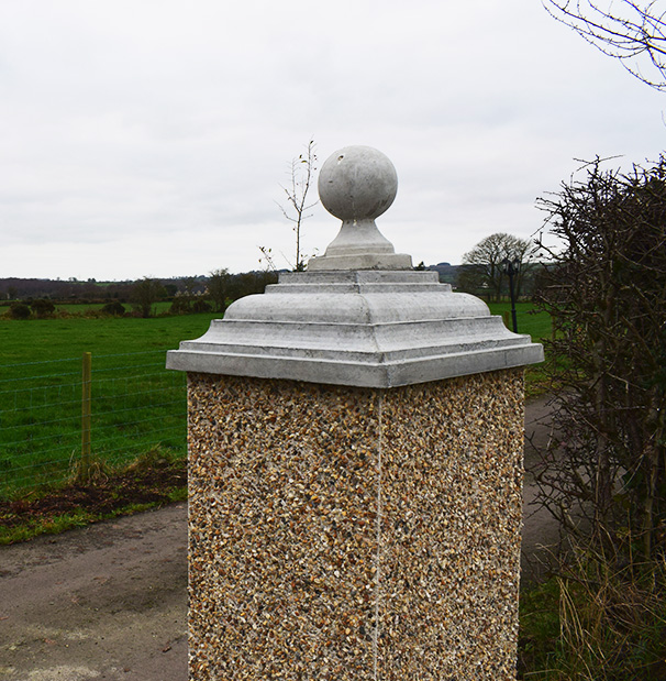 Pillar top